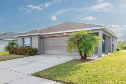 Casa en venta en Zephyrhills, Florida, 4 dormitorios, 141.58 m2 № 1324983 - foto 1