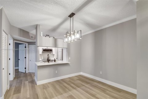 Copropriété à vendre à Boynton Beach, Floride: 1 chambre, 67.45 m2 № 1385765 - photo 2