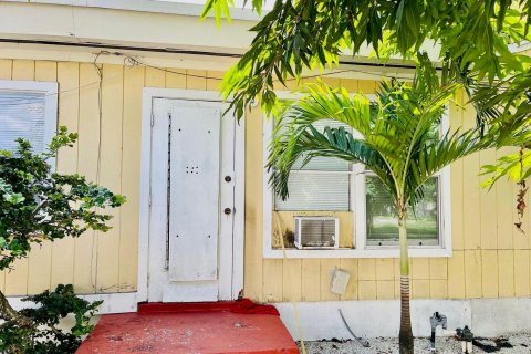 Immobilier commercial à vendre à West Palm Beach, Floride: 144.37 m2 № 909899 - photo 6