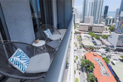 Condo in Miami, Florida, 1 bedroom  № 1398074 - photo 23