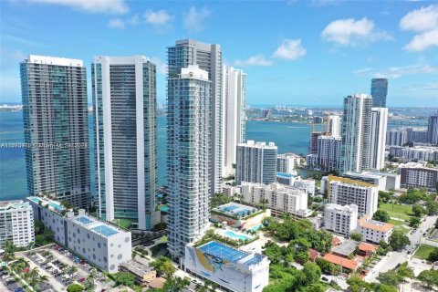 Condominio en venta en Miami, Florida, 2 dormitorios, 106 m2 № 1398119 - foto 7