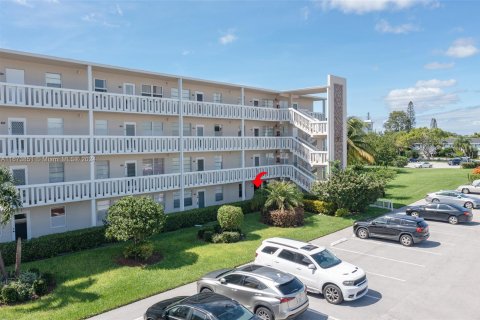 Copropriété à vendre à Deerfield Beach, Floride: 2 chambres, 76.18 m2 № 1398118 - photo 6