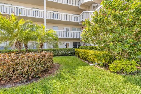 Copropriété à vendre à Deerfield Beach, Floride: 2 chambres, 76.18 m2 № 1398118 - photo 10