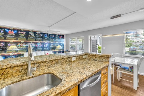 Copropriété à vendre à Deerfield Beach, Floride: 2 chambres, 76.18 m2 № 1398118 - photo 21