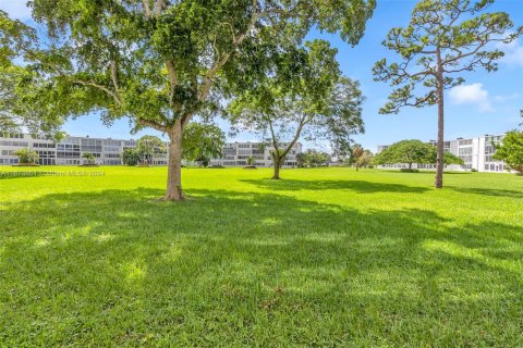 Condo in Deerfield Beach, Florida, 2 bedrooms  № 1398118 - photo 30