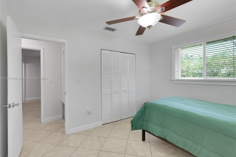 Casa en venta en Palmetto Bay, Florida, 5 dormitorios, 183.76 m2 № 1141608 - foto 27