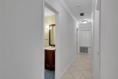 Casa en venta en Palmetto Bay, Florida, 5 dormitorios, 183.76 m2 № 1141608 - foto 20