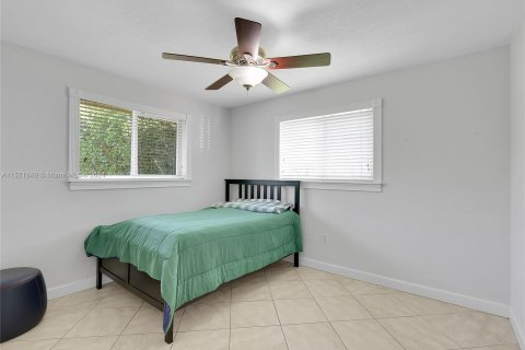 Casa en venta en Palmetto Bay, Florida, 5 dormitorios, 183.76 m2 № 1141608 - foto 26