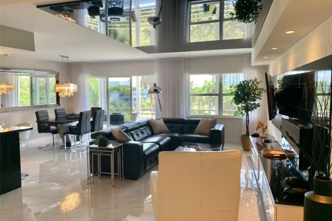 Copropriété à vendre à Hallandale Beach, Floride: 2 chambres, 106.84 m2 № 1173555 - photo 11