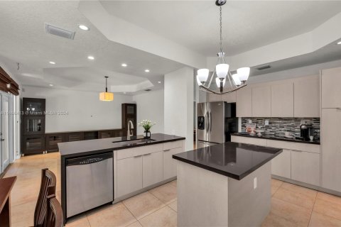 Casa en venta en Miami, Florida, 4 dormitorios, 278.43 m2 № 1398984 - foto 21