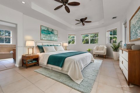 Casa en venta en Miami, Florida, 4 dormitorios, 278.43 m2 № 1398984 - foto 28