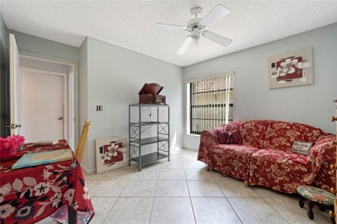 House in Plantation, Florida 4 bedrooms, 212.19 sq.m. № 1155467 - photo 12