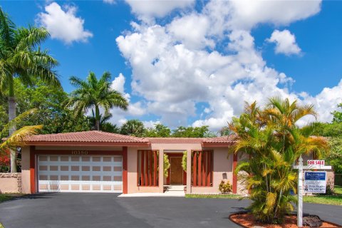 Купить виллу или дом в Корал-Спрингс, Флорида 4 спальни, 201.97м2, № 1155502 - фото 29