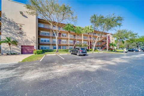 Condominio en venta en Pembroke Pines, Florida, 2 dormitorios, 108.32 m2 № 986205 - foto 28
