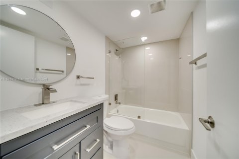 Condominio en venta en Pembroke Pines, Florida, 2 dormitorios, 108.32 m2 № 986205 - foto 11