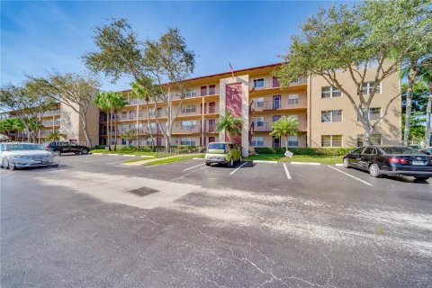 Condominio en venta en Pembroke Pines, Florida, 2 dormitorios, 108.32 m2 № 986205 - foto 26