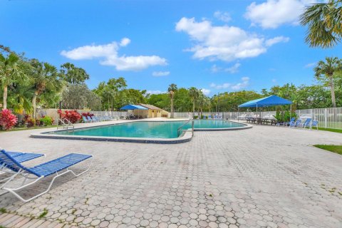 Casa en venta en Deerfield Beach, Florida, 3 dormitorios, 169.83 m2 № 1154125 - foto 19