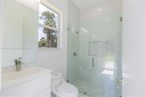 House in Naples, Florida 4 bedrooms, 232.26 sq.m. № 1319124 - photo 17