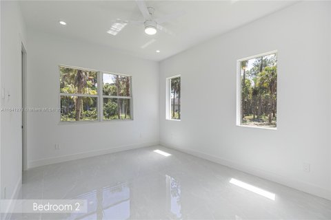 House in Naples, Florida 4 bedrooms, 232.26 sq.m. № 1319124 - photo 15