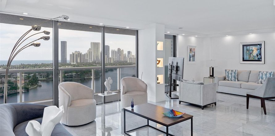 Condominio en Aventura, Florida, 2 dormitorios  № 1325311