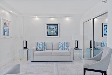 Condo in Aventura, Florida, 2 bedrooms  № 1325311 - photo 9