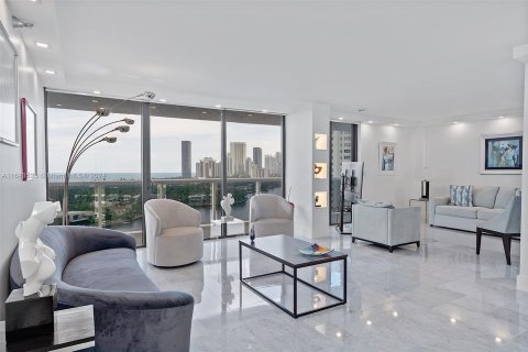 Copropriété à vendre à Aventura, Floride: 2 chambres, 106.47 m2 № 1325311 - photo 3