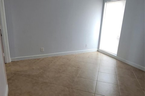 Copropriété à vendre à Pompano Beach, Floride: 2 chambres, 129.97 m2 № 989381 - photo 11