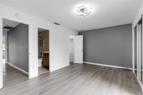 Condo in Miami, Florida, 2 bedrooms  № 1282012 - photo 24