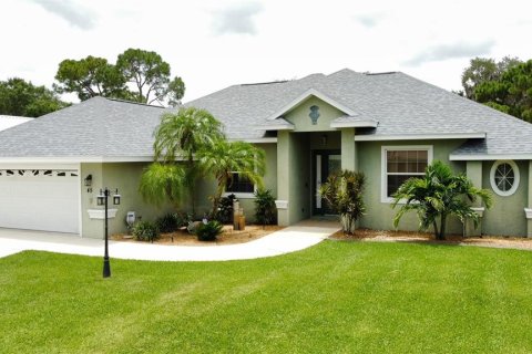 House in Lake Placid, Florida 4 bedrooms, 181.07 sq.m. № 1273244 - photo 1