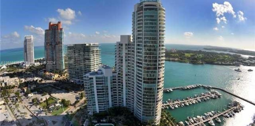 Condo in Miami Beach, Florida, 2 bedrooms  № 1233960