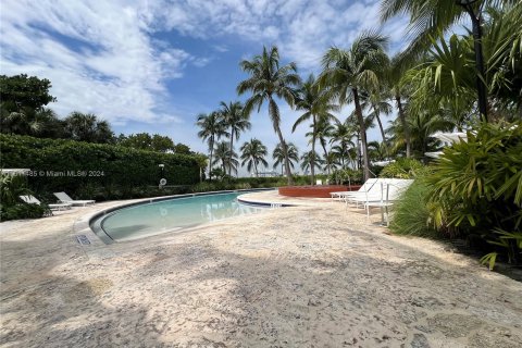 Condo in Miami Beach, Florida, 2 bedrooms  № 1233960 - photo 20