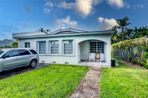 Casa en venta en Miami Beach, Florida, 3 dormitorios, 158.12 m2 № 56904 - foto 4