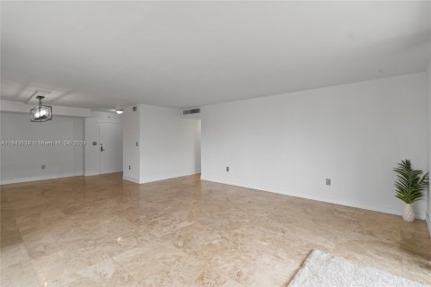 Copropriété à vendre à Coral Gables, Floride: 2 chambres, 137.68 m2 № 1325417 - photo 22