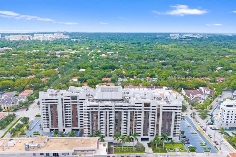 Condominio en venta en Coral Gables, Florida, 2 dormitorios, 137.68 m2 № 1325417 - foto 2