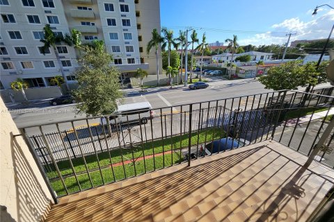 Condominio en venta en Miami, Florida, 2 dormitorios, 65.59 m2 № 1394783 - foto 1