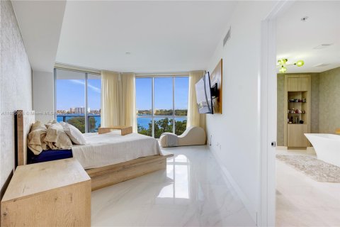 Condo in North Miami Beach, Florida, 2 bedrooms  № 1304803 - photo 21