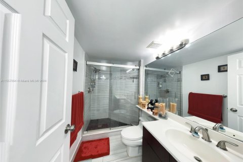 Condo in Aventura, Florida, 3 bedrooms  № 1098605 - photo 29