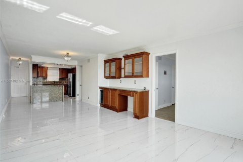 Condominio en venta en Hillsboro Beach, Florida, 2 dormitorios, 111.48 m2 № 1118320 - foto 7