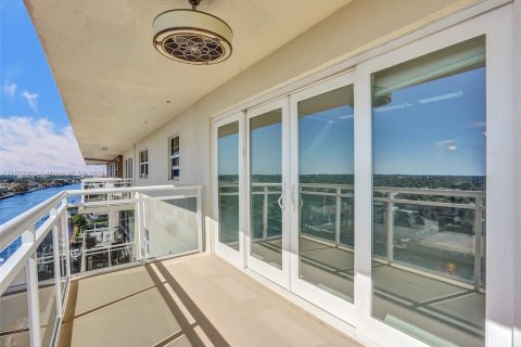 Condominio en venta en Hillsboro Beach, Florida, 2 dormitorios, 111.48 m2 № 1118320 - foto 4
