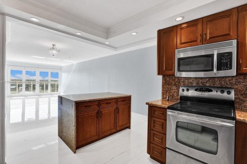 Condominio en venta en Hillsboro Beach, Florida, 2 dormitorios, 111.48 m2 № 1118320 - foto 12
