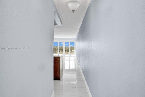 Condominio en venta en Hillsboro Beach, Florida, 2 dormitorios, 111.48 m2 № 1118320 - foto 14