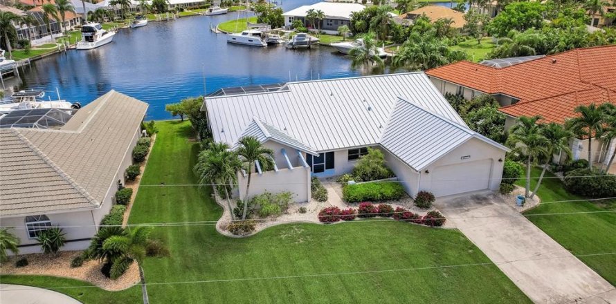 Villa ou maison à Punta Gorda, Floride 4 chambres, 189.8 m2 № 1260145