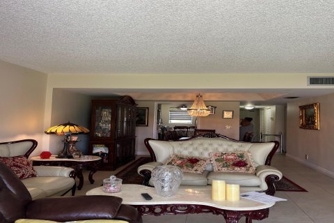 Condominio en venta en Lake Worth, Florida, 2 dormitorios, 113.53 m2 № 1100741 - foto 11