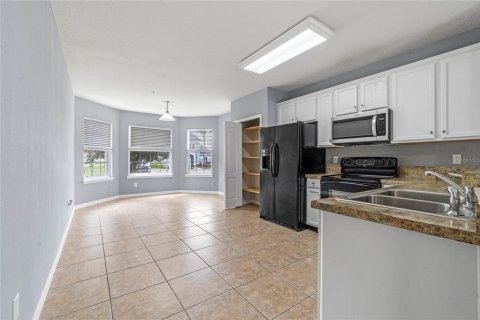 Townhouse in Orlando, Florida 3 bedrooms, 176.61 sq.m. № 1365118 - photo 8