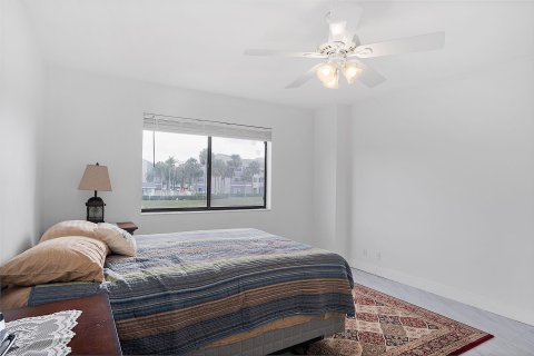 Condo in North Lauderdale, Florida, 2 bedrooms  № 1229312 - photo 7