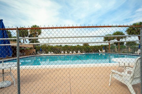 Condo in North Lauderdale, Florida, 2 bedrooms  № 1229312 - photo 2