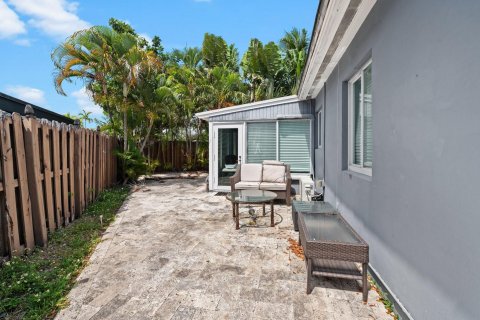 Casa en venta en Fort Lauderdale, Florida, 3 dormitorios, 130.81 m2 № 1146143 - foto 3