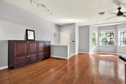 Townhouse in Tampa, Florida 3 bedrooms, 172.43 sq.m. № 1413454 - photo 22