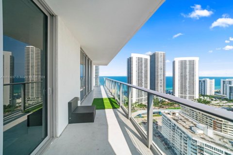 Hotel en venta en Hollywood, Florida, 2 dormitorios, 98.48 m2 № 1232443 - foto 3