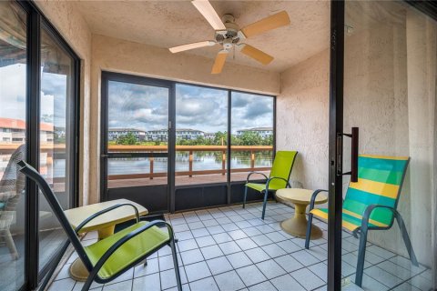 Condominio en venta en Winter Haven, Florida, 2 dormitorios, 102.47 m2 № 1369349 - foto 18